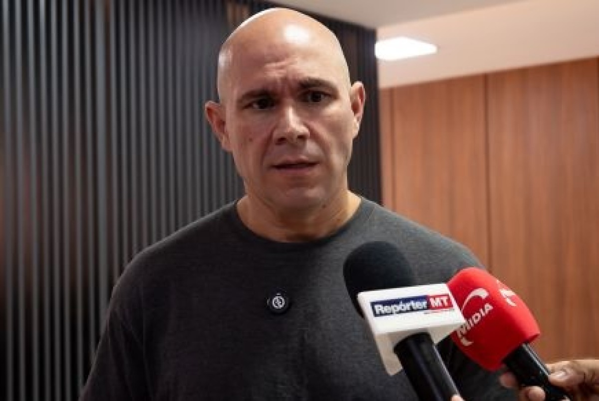 Abilio vê Senado com rabo preso