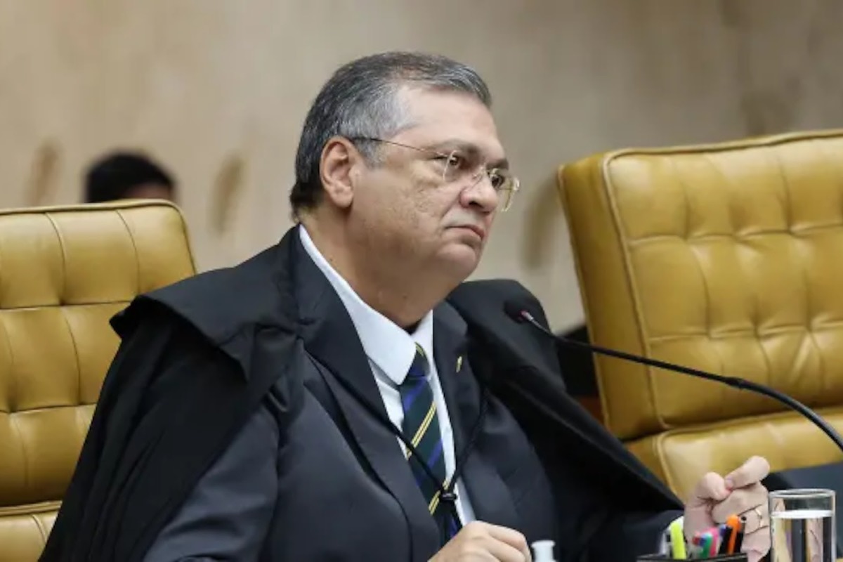 Flávio Dino determina retorno de Andrei ao comando da PF