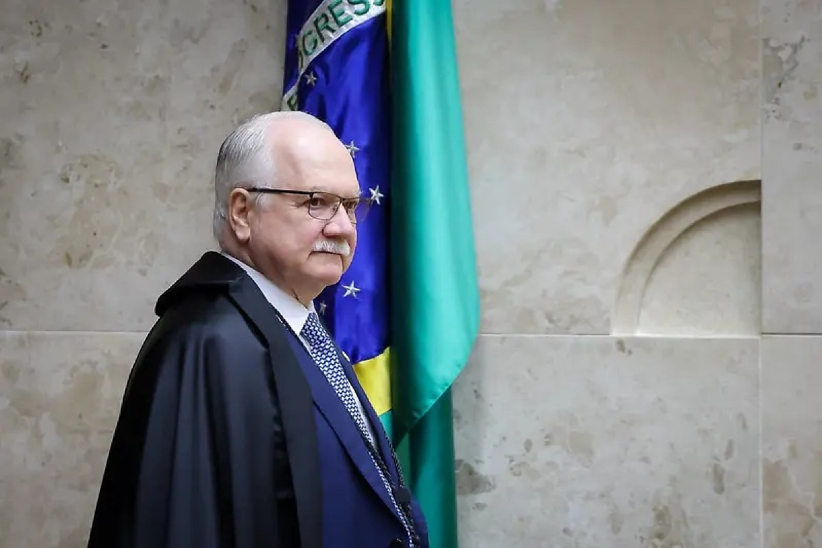 Fachin decide não julgar Moraes e Mendonça juntos