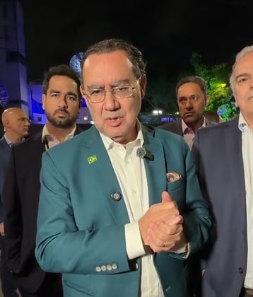 Augusto Cury e suas contradições entre o que faz e escreve